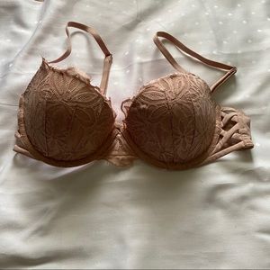 Pink “date push up” 34 C